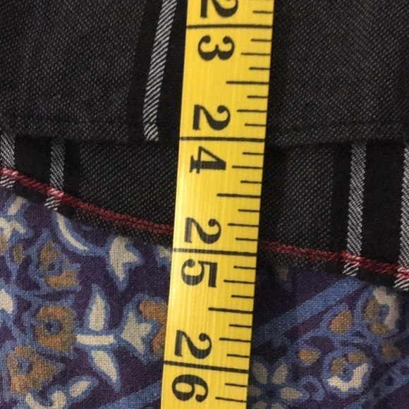 Dylan Women’s Tunic Top M Short Ruffle Sleeves Black Red Plaid Split Hem Boxy - Picture 9 of 10